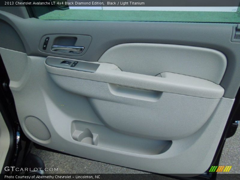 Black / Light Titanium 2013 Chevrolet Avalanche LT 4x4 Black Diamond Edition