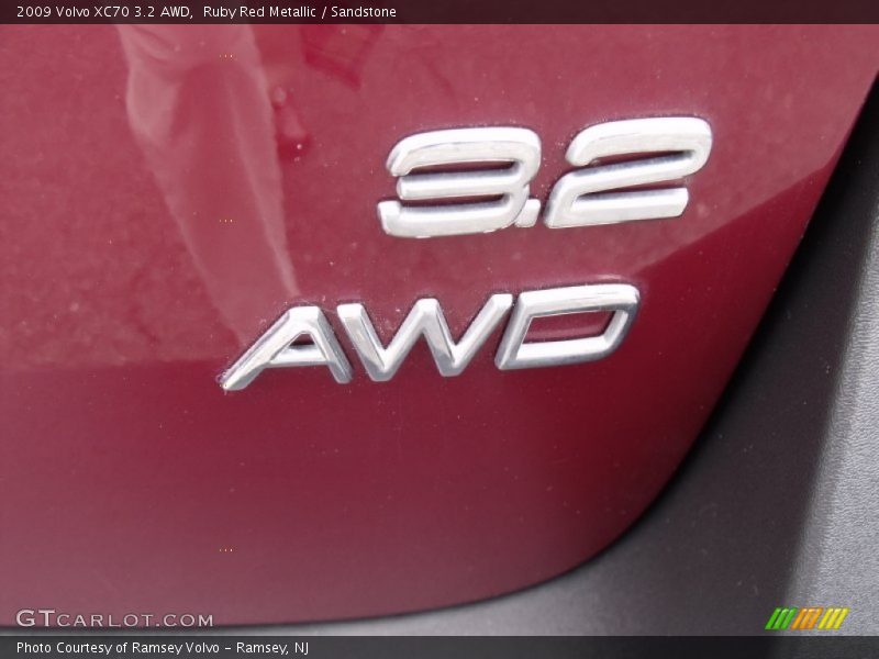  2009 XC70 3.2 AWD Logo