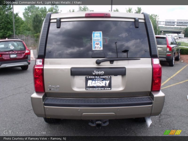 Light Khaki Metallic / Khaki 2006 Jeep Commander 4x4