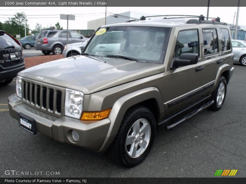 Light Khaki Metallic / Khaki 2006 Jeep Commander 4x4