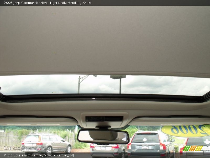 Light Khaki Metallic / Khaki 2006 Jeep Commander 4x4