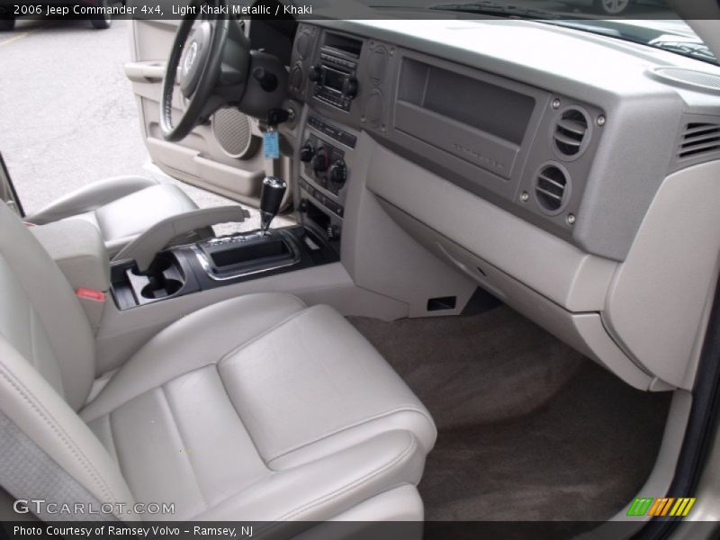Light Khaki Metallic / Khaki 2006 Jeep Commander 4x4