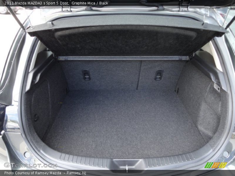  2011 MAZDA3 s Sport 5 Door Trunk