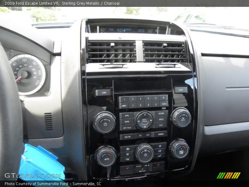 Sterling Grey Metallic / Charcoal 2009 Ford Escape Limited V6