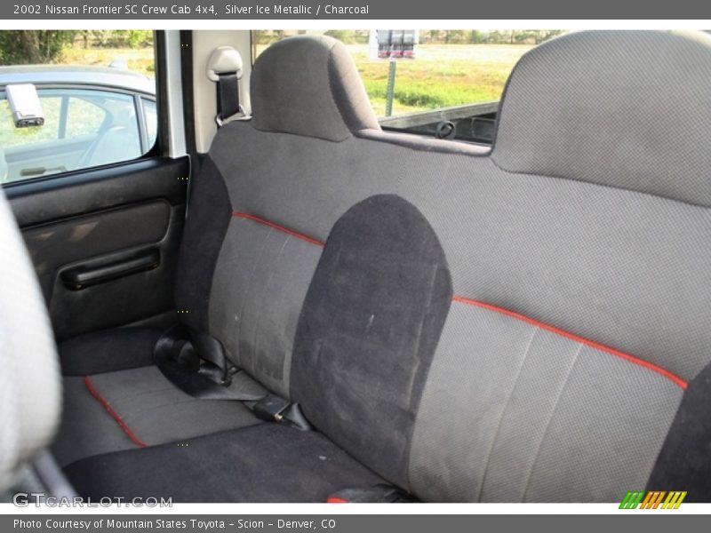 Silver Ice Metallic / Charcoal 2002 Nissan Frontier SC Crew Cab 4x4