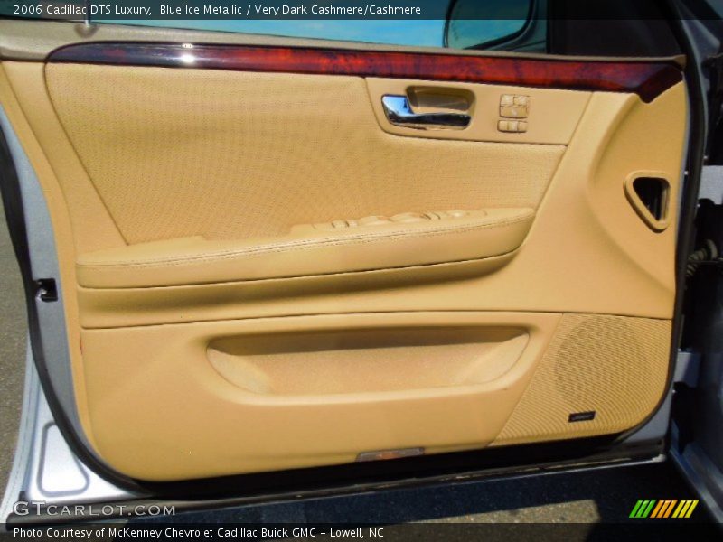 Door Panel of 2006 DTS Luxury