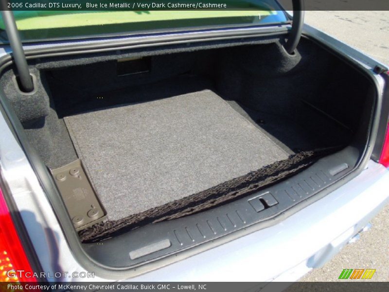 2006 DTS Luxury Trunk