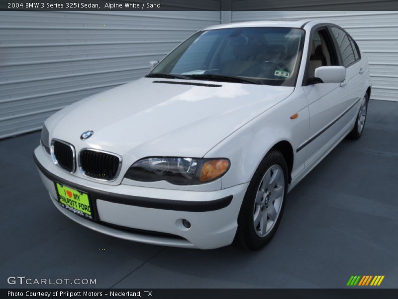 Alpine White / Sand 2004 BMW 3 Series 325i Sedan