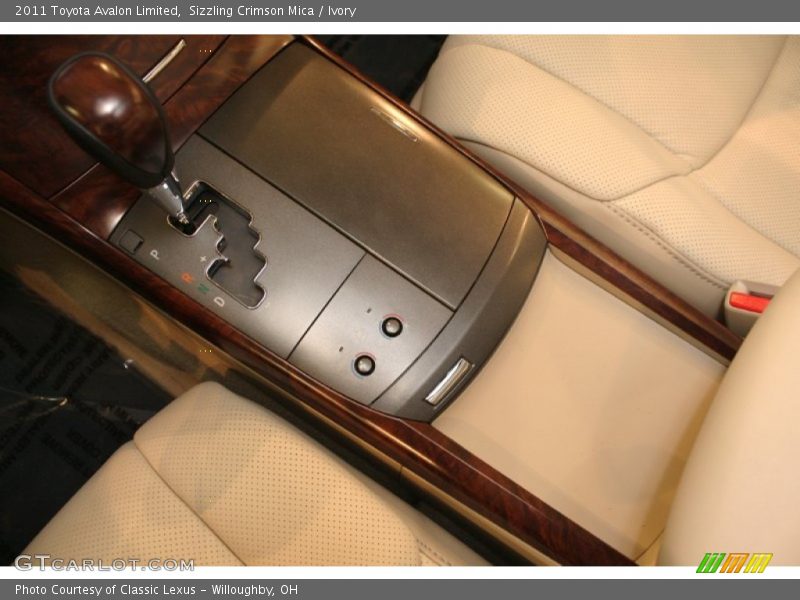 Sizzling Crimson Mica / Ivory 2011 Toyota Avalon Limited