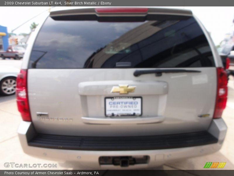 Silver Birch Metallic / Ebony 2009 Chevrolet Suburban LT 4x4