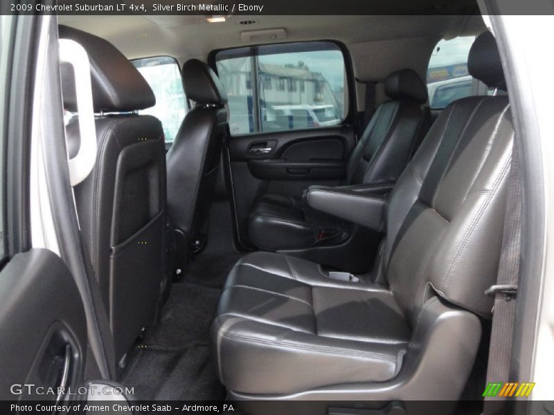 Silver Birch Metallic / Ebony 2009 Chevrolet Suburban LT 4x4