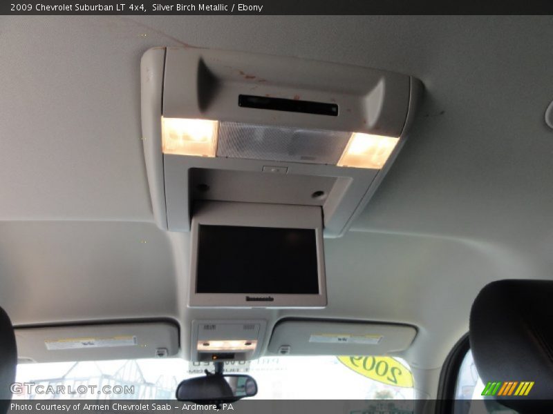 Silver Birch Metallic / Ebony 2009 Chevrolet Suburban LT 4x4