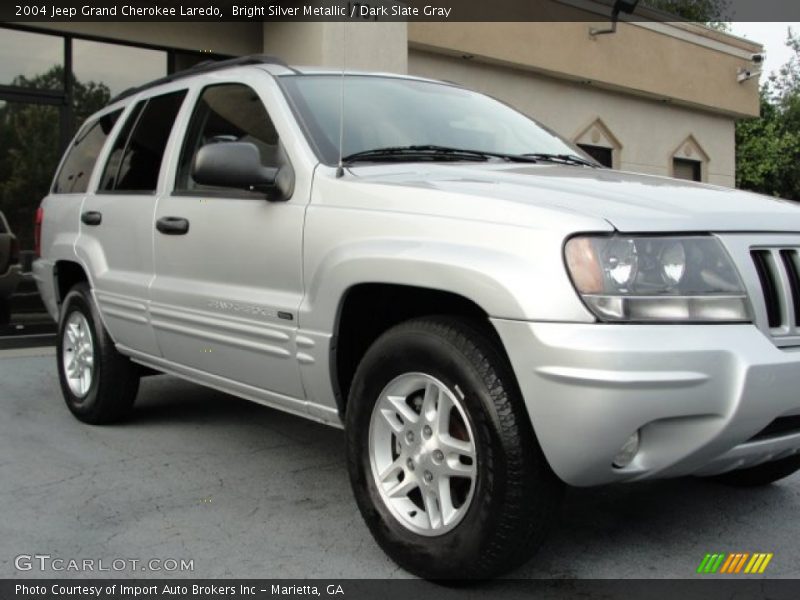 Bright Silver Metallic / Dark Slate Gray 2004 Jeep Grand Cherokee Laredo