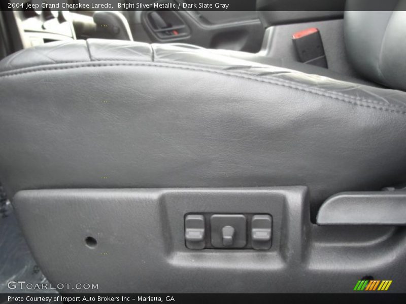 Bright Silver Metallic / Dark Slate Gray 2004 Jeep Grand Cherokee Laredo