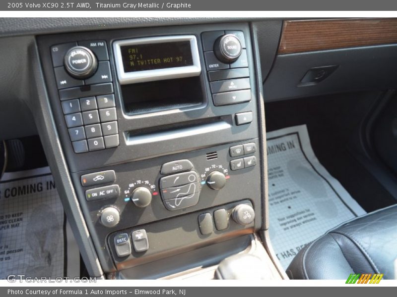 Titanium Gray Metallic / Graphite 2005 Volvo XC90 2.5T AWD