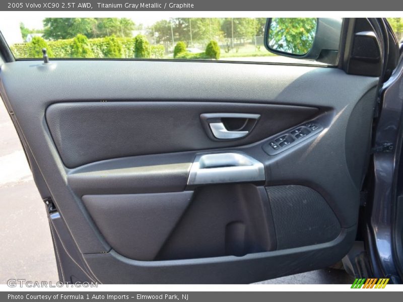 Titanium Gray Metallic / Graphite 2005 Volvo XC90 2.5T AWD