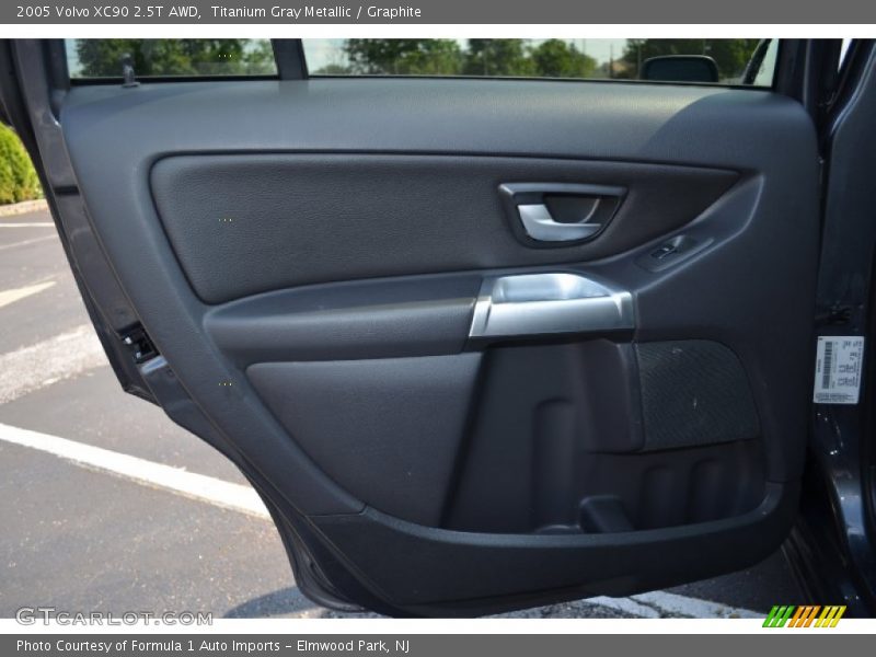 Titanium Gray Metallic / Graphite 2005 Volvo XC90 2.5T AWD
