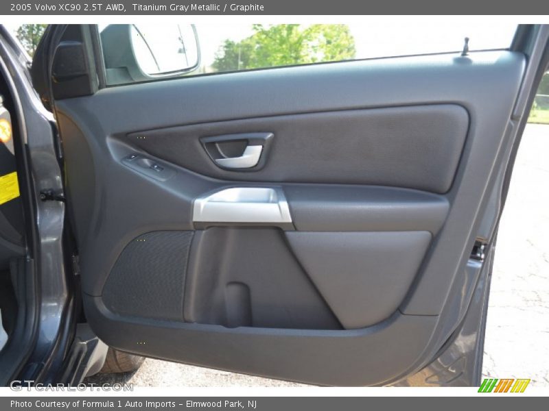 Titanium Gray Metallic / Graphite 2005 Volvo XC90 2.5T AWD