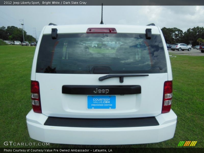 Bright White / Dark Slate Gray 2012 Jeep Liberty Sport