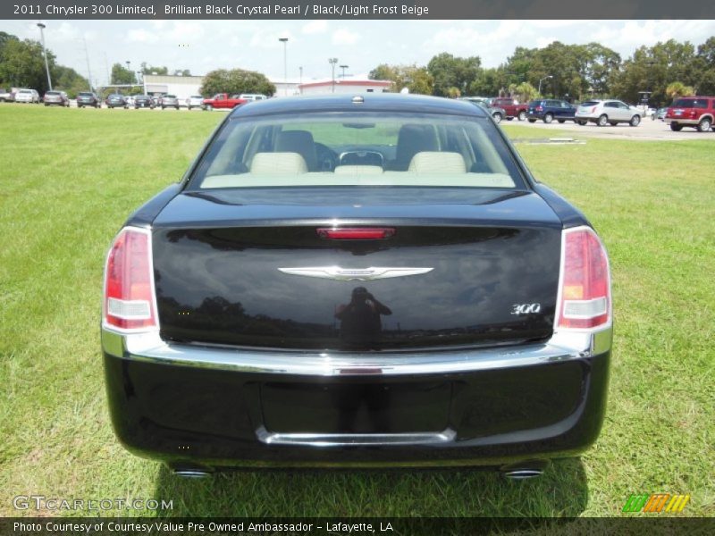 Brilliant Black Crystal Pearl / Black/Light Frost Beige 2011 Chrysler 300 Limited