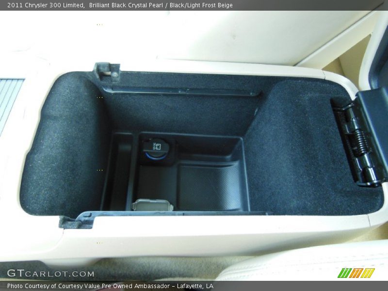 Brilliant Black Crystal Pearl / Black/Light Frost Beige 2011 Chrysler 300 Limited