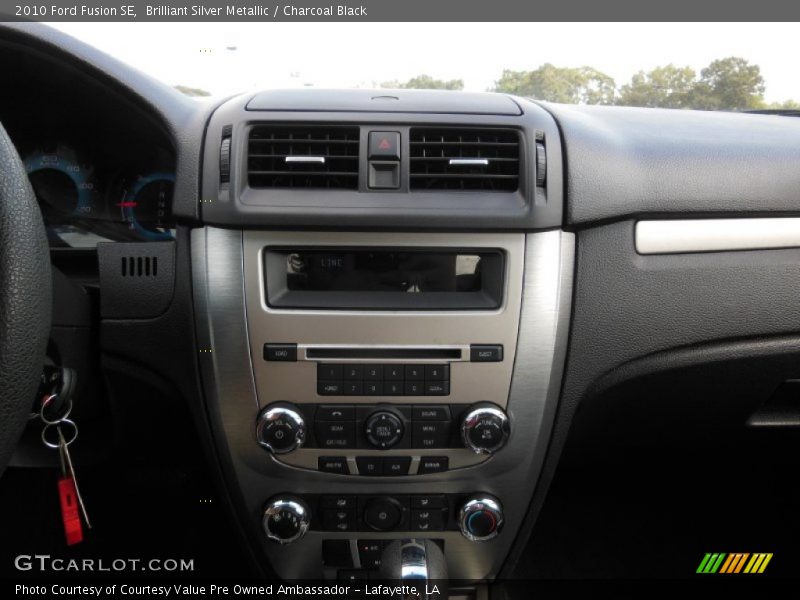 Brilliant Silver Metallic / Charcoal Black 2010 Ford Fusion SE