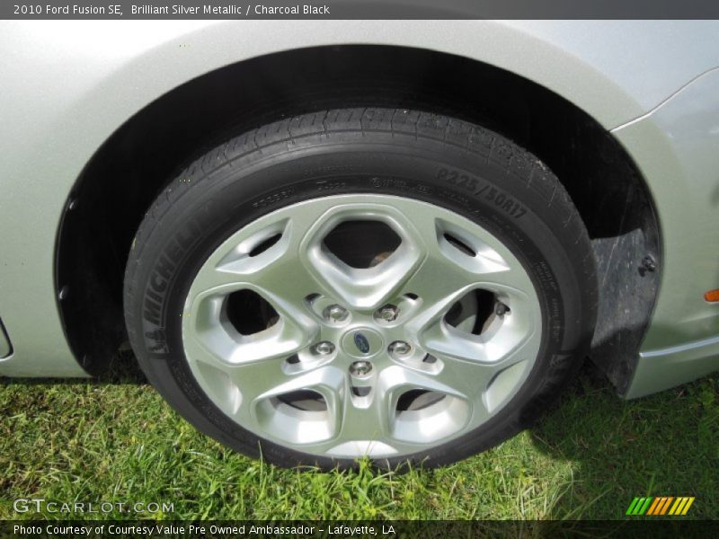 Brilliant Silver Metallic / Charcoal Black 2010 Ford Fusion SE