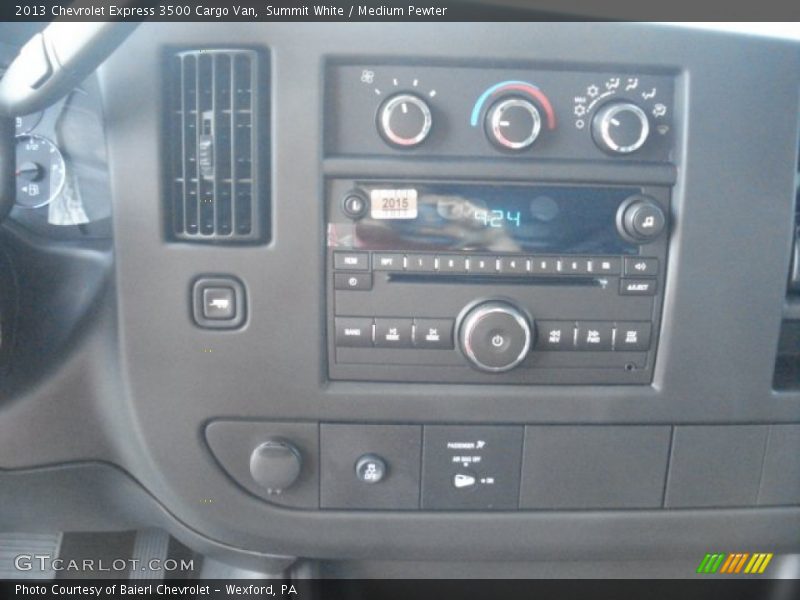 Summit White / Medium Pewter 2013 Chevrolet Express 3500 Cargo Van