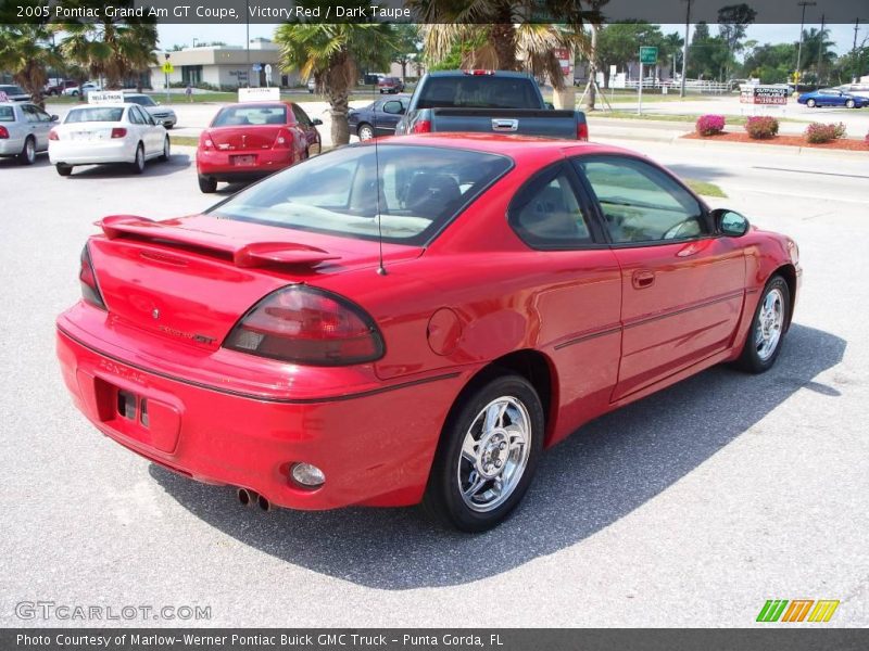 Victory Red / Dark Taupe 2005 Pontiac Grand Am GT Coupe