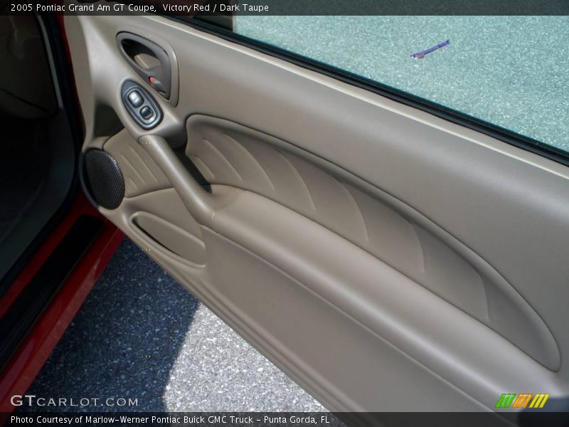 Victory Red / Dark Taupe 2005 Pontiac Grand Am GT Coupe