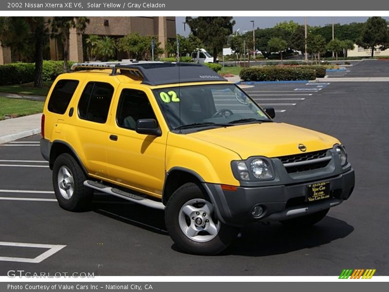Solar Yellow / Gray Celadon 2002 Nissan Xterra XE V6