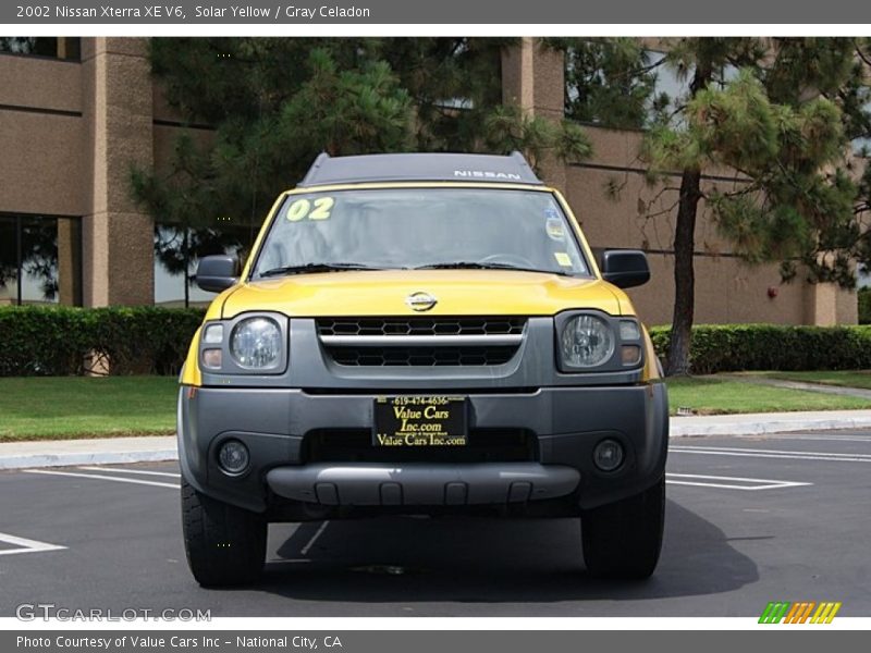 Solar Yellow / Gray Celadon 2002 Nissan Xterra XE V6