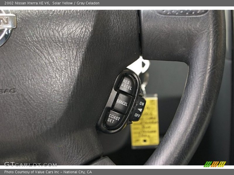 Solar Yellow / Gray Celadon 2002 Nissan Xterra XE V6
