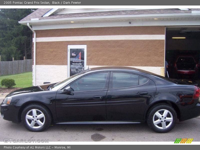 Black / Dark Pewter 2005 Pontiac Grand Prix Sedan