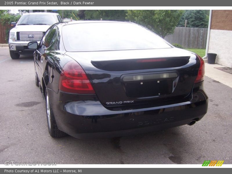 Black / Dark Pewter 2005 Pontiac Grand Prix Sedan