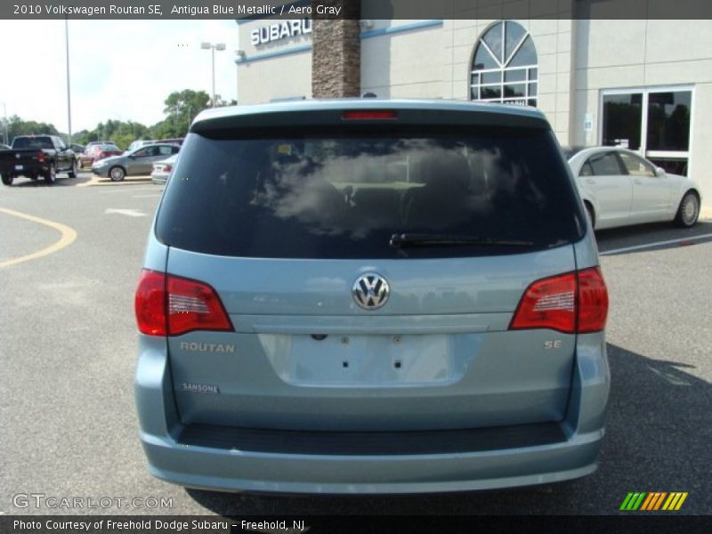 Antigua Blue Metallic / Aero Gray 2010 Volkswagen Routan SE