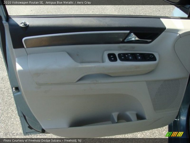 Antigua Blue Metallic / Aero Gray 2010 Volkswagen Routan SE