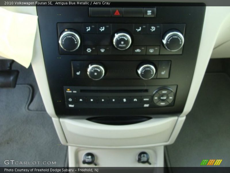 Antigua Blue Metallic / Aero Gray 2010 Volkswagen Routan SE