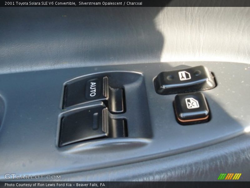 Silverstream Opalescent / Charcoal 2001 Toyota Solara SLE V6 Convertible