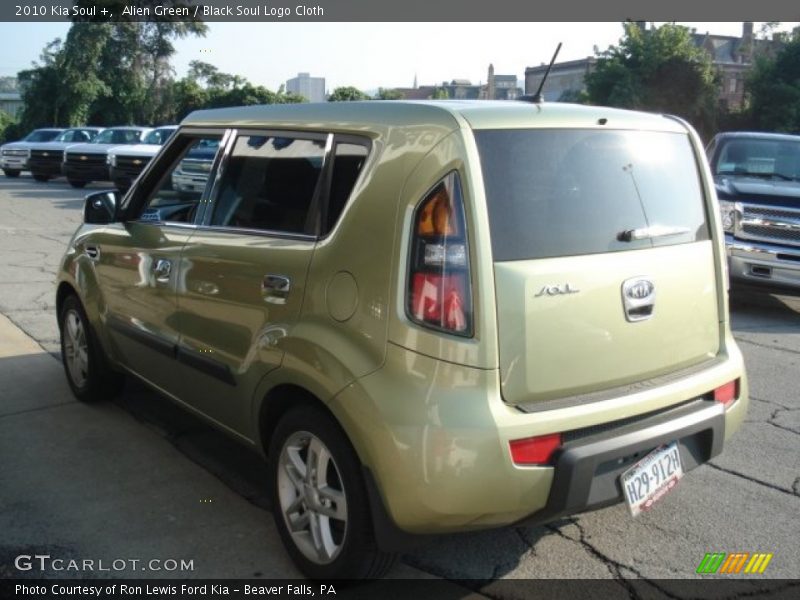 Alien Green / Black Soul Logo Cloth 2010 Kia Soul +