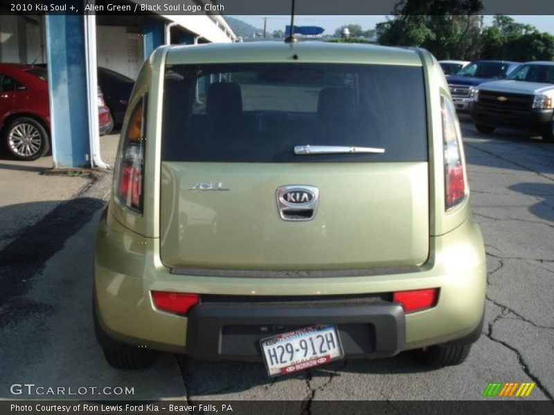 Alien Green / Black Soul Logo Cloth 2010 Kia Soul +