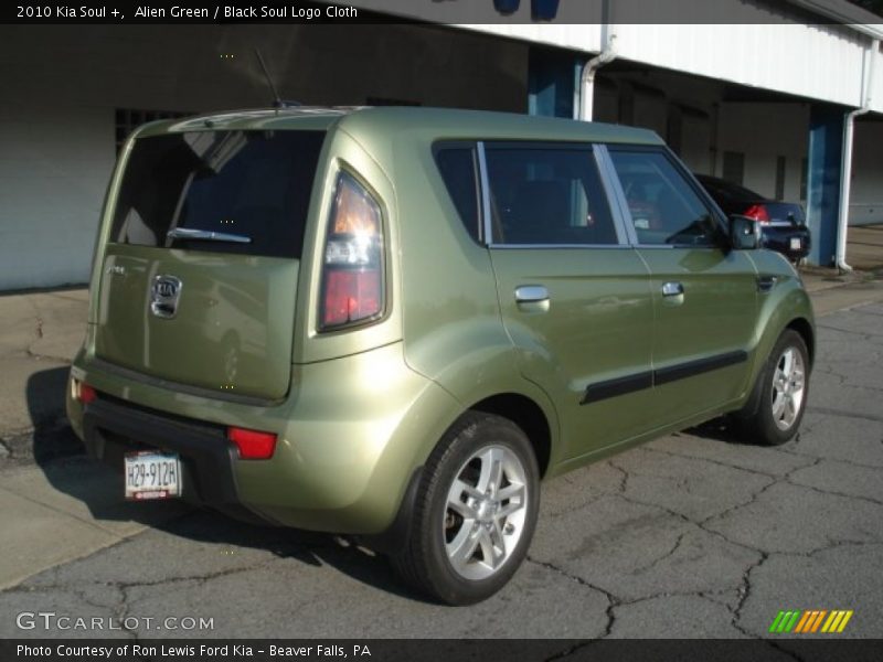 Alien Green / Black Soul Logo Cloth 2010 Kia Soul +