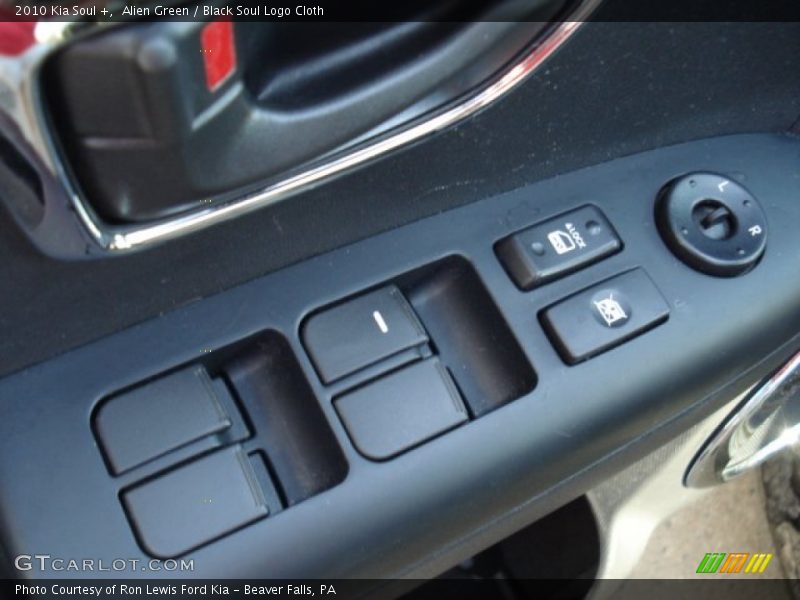 Alien Green / Black Soul Logo Cloth 2010 Kia Soul +