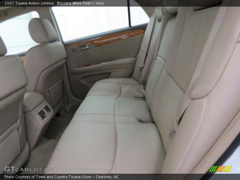 Blizzard White Pearl / Ivory 2007 Toyota Avalon Limited