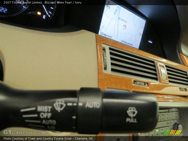 Blizzard White Pearl / Ivory 2007 Toyota Avalon Limited