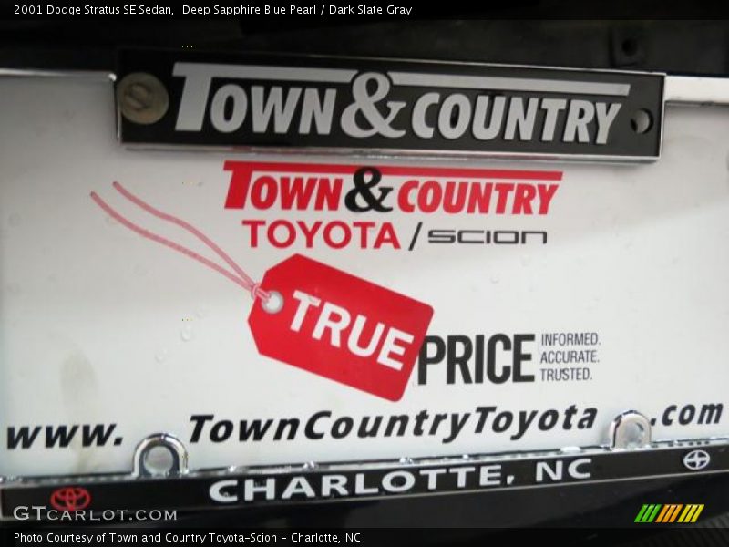 Deep Sapphire Blue Pearl / Dark Slate Gray 2001 Dodge Stratus SE Sedan