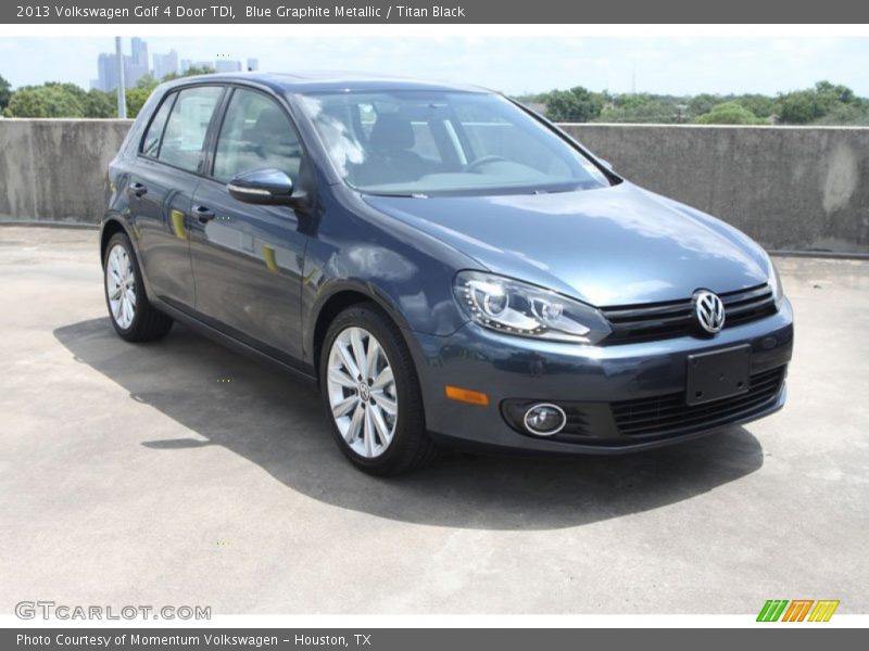 Front 3/4 View of 2013 Golf 4 Door TDI