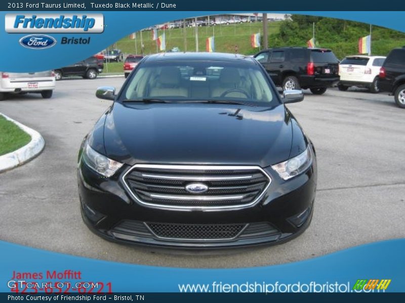 Tuxedo Black Metallic / Dune 2013 Ford Taurus Limited
