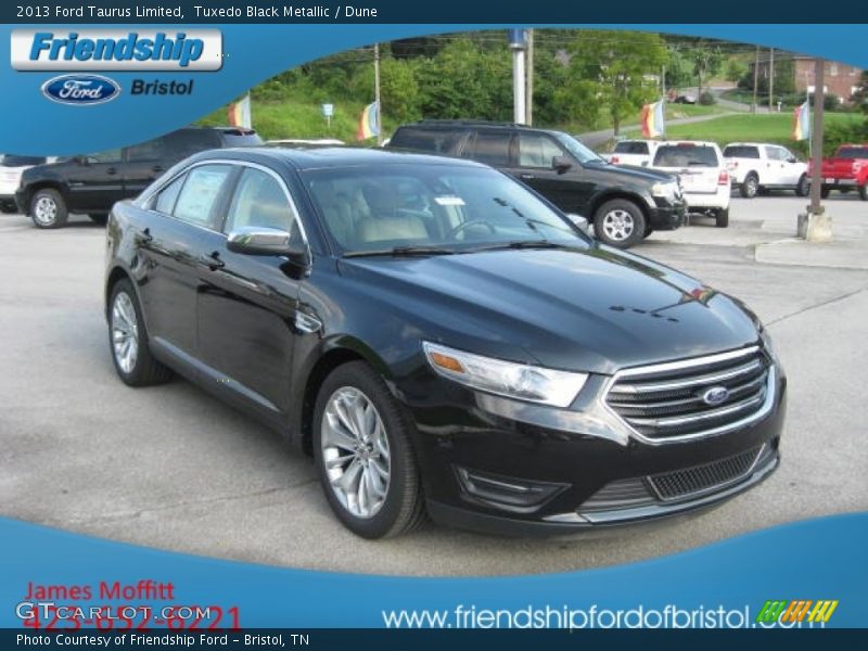 Tuxedo Black Metallic / Dune 2013 Ford Taurus Limited
