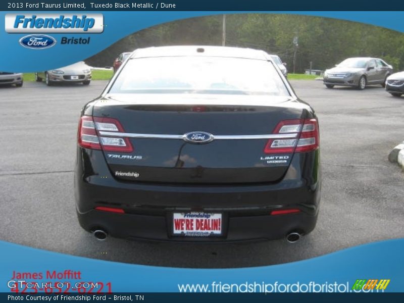 Tuxedo Black Metallic / Dune 2013 Ford Taurus Limited